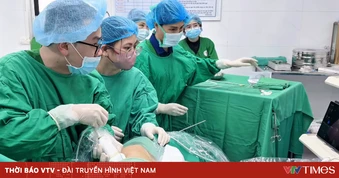 Tán sỏi qua da loại bỏ sỏi san hô "khổng lồ", bảo tồn thận cho bệnh nhân