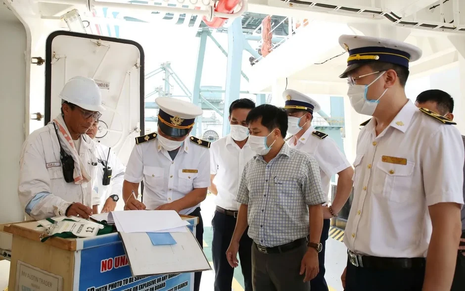 Tăng cường giám sát, chủ động phòng chống bệnh Ebola xâm nhập Tăng cường giám sát, chủ động phòng chống bệnh Ebola xâm nhập