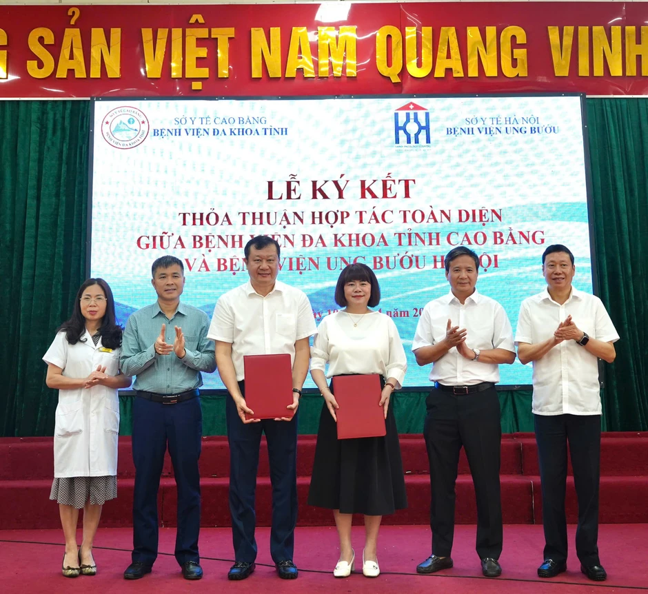 Tăng cường hợp tác nâng cao chất lượng điều trị ung thư cho người dân Cao Bằng Tăng cường hợp tác nâng cao chất lượng điều trị ung thư cho người dân Cao Bằng