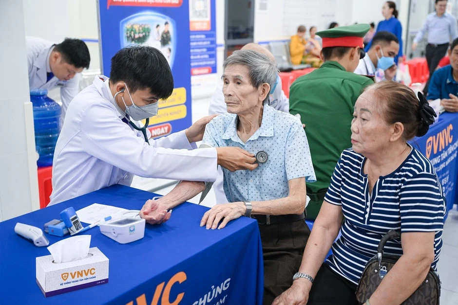 Tăng cường năng lực y tế dự phòng cho Đặc khu Côn Đảo Tăng cường năng lực y tế dự phòng cho Đặc khu Côn Đảo