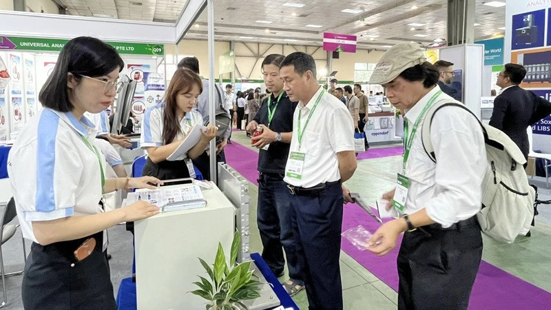 Tăng tốc ứng dụng trong phân tích, thí nghiệm và chẩn đoán ở Việt Nam Tăng tốc ứng dụng trong phân tích, thí nghiệm và chẩn đoán ở Việt Nam