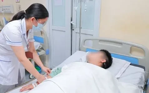 Tập gym quá sức, nam thanh niên nhập viện vì tiêu cơ vân