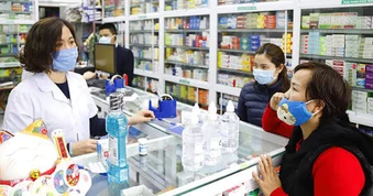 Tất cả người dân hay tự mua thuốc ở các hiệu thuốc chú ý thông báo liên quan đến BHYT