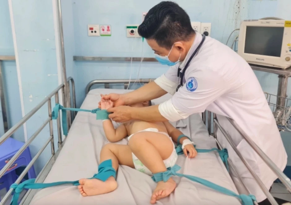 Tay chân miệng chồng sốt xuất huyết, Bộ Y tế khuyến cáo phòng dịch Tay chân miệng chồng sốt xuất huyết, Bộ Y tế khuyến cáo phòng dịch