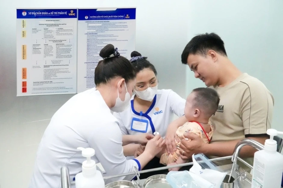 Tay chân miệng có thể trở nặng trong vài giờ - Báo TinVina Tay chân miệng có thể trở nặng trong vài giờ - Báo TinVina