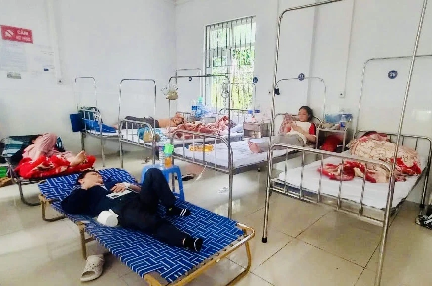 Thông tin mới vụ hơn 250 người ngộ độc do ăn bánh mì Thông tin mới vụ hơn 250 người ngộ độc do ăn bánh mì