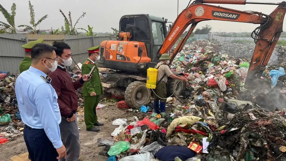 Thu giữ 600kg nầm heo đông lạnh không rõ nguồn gốc Thu giữ 600kg nầm heo đông lạnh không rõ nguồn gốc