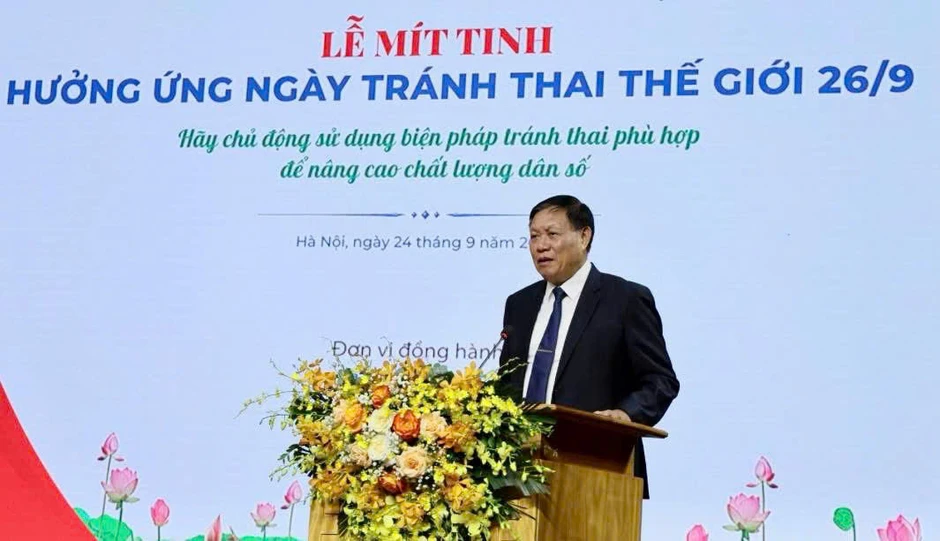 Thứ trưởng Bộ Y tế kể chuyện ám ảnh về cô gái 18 tuổi đã có 5 con Thứ trưởng Bộ Y tế kể chuyện ám ảnh về cô gái 18 tuổi đã có 5 con