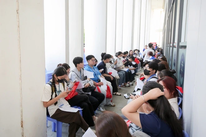 Thứ trưởng Nguyễn Tri Thức: Không có máu, bác sĩ giỏi đến đâu cũng khó cứu người Thứ trưởng Nguyễn Tri Thức: Không có máu, bác sĩ giỏi đến đâu cũng khó cứu người