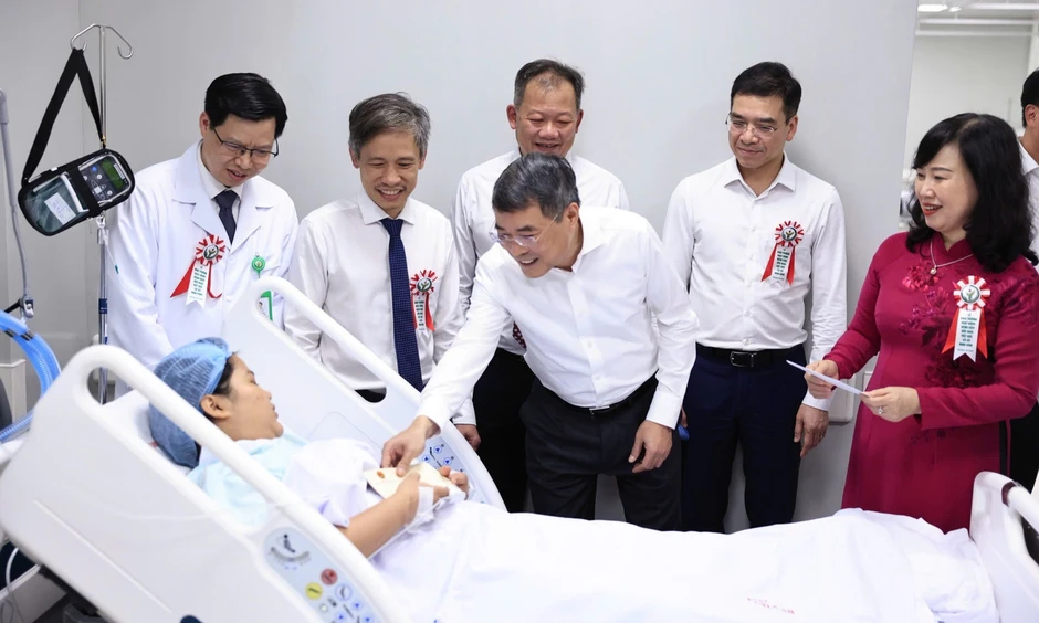 Thủ tướng đề nghị BV Việt Đức và Bạch Mai cơ sở Ninh Bình chú trọng chất lượng chuyên môn, nâng cao y đức Thủ tướng đề nghị BV Việt Đức và Bạch Mai cơ sở Ninh Bình chú trọng chất lượng chuyên môn, nâng cao y đức