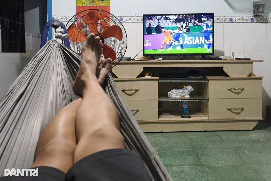 Thức khuya liên tục xem World Cup: Cảnh giác "nợ ngủ tích luỹ" gây đột quỵ