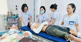 Thui thịt chó, 2 người đàn ông bị bỏng khí gas