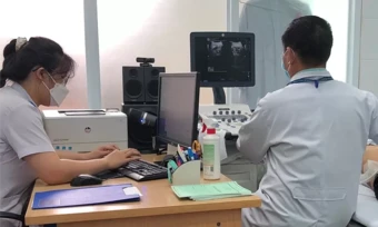 'Thuyền trưởng' trạm y tế TP HCM học cách giữ bệnh nhân, giảm vượt tuyến