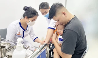 Tiêm một loại vaccine đã đủ phòng não mô cầu chưa? - Báo TinVina