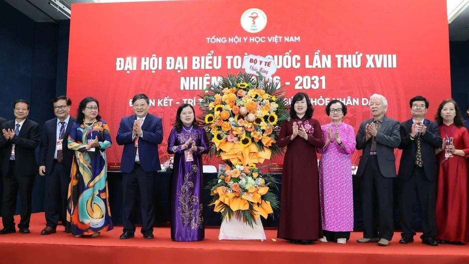 Tiếp nối khát vọng xây dựng nền y học Việt Nam ngày càng hiện đại, khoa học và nhân văn