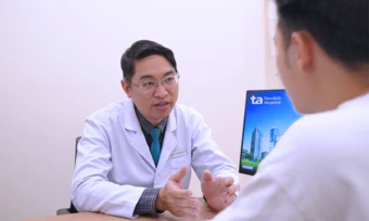 Tiểu máu có phải dấu hiệu ung thư bàng quang? - Báo TinVina