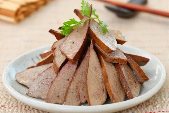 Tin rằng "ăn gì bổ nấy", người đàn ông ăn gan lợn mỗi ngày, nửa năm sau giật mình nhận kết quả khám bệnh Tin rằng "ăn gì bổ nấy", người đàn ông ăn gan lợn mỗi ngày, nửa năm sau giật mình nhận kết quả khám bệnh