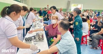 Tin vui cho người dân yếu thế không thể đi lại ở TPHCM