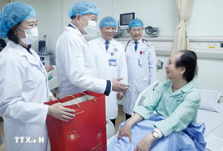Tổng Bí thư Tô Lâm: Mỗi thầy thuốc phải là điểm tựa của người bệnh Tổng Bí thư Tô Lâm: Mỗi thầy thuốc phải là điểm tựa của người bệnh