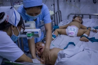 TP HCM dự phòng kịch bản quá tải ca tay chân miệng