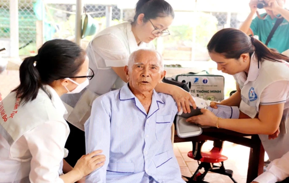 TP HCM thí điểm khám chữa bệnh BHYT tại nhà