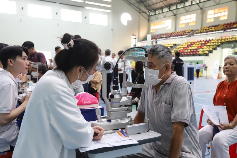 TP Hồ Chí Minh đồng loạt khám sức khỏe, tầm soát bệnh miễn phí cho người dân