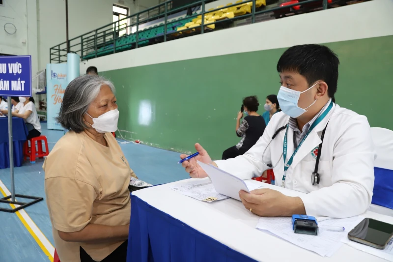 TP Hồ Chí Minh đồng loạt khám sức khỏe, tầm soát bệnh miễn phí cho người dân