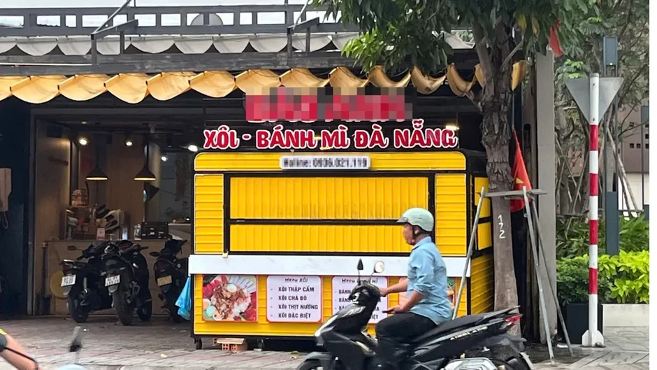 TPHCM: 17 người nghi bị ngộ độc thực phẩm sau khi ăn bánh mì TPHCM: 17 người nghi bị ngộ độc thực phẩm sau khi ăn bánh mì