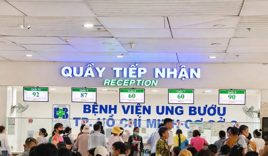 TPHCM: Bệnh nhân khám ung thư tăng nhưng máy chiếu chụp chẩn đoán ‘đắp chiếu’ TPHCM: Bệnh nhân khám ung thư tăng nhưng máy chiếu chụp chẩn đoán ‘đắp chiếu’