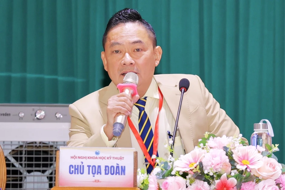 TPHCM cấp cứu ngoại viện 1.500 ca mỗi ngày: Cần "nhất cự ly, nhì tốc độ" TPHCM cấp cứu ngoại viện 1.500 ca mỗi ngày: Cần "nhất cự ly, nhì tốc độ"