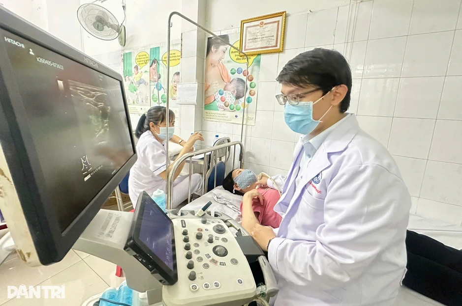 TPHCM: Có thể biệt phái bác sĩ bệnh viện về làm giám đốc trạm y tế 3-5 năm TPHCM: Có thể biệt phái bác sĩ bệnh viện về làm giám đốc trạm y tế 3-5 năm