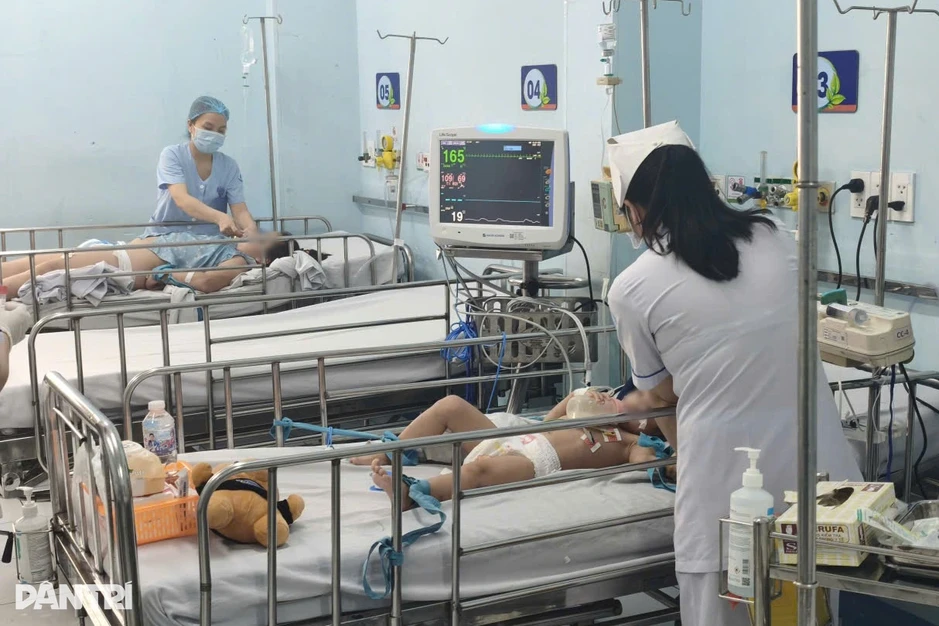 TPHCM ghi nhận hơn 9.100 ca mắc tay chân miệng, 6 người nhiễm não mô cầu TPHCM ghi nhận hơn 9.100 ca mắc tay chân miệng, 6 người nhiễm não mô cầu