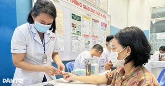 TPHCM: Người dân được khám sức khỏe không phụ thuộc nơi cư trú