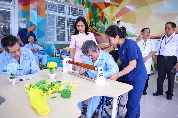 TP.HCM tăng cường đưa bác sĩ đến cơ sở bảo trợ, chăm sóc toàn diện người khuyết tật TP.HCM tăng cường đưa bác sĩ đến cơ sở bảo trợ, chăm sóc toàn diện người khuyết tật
