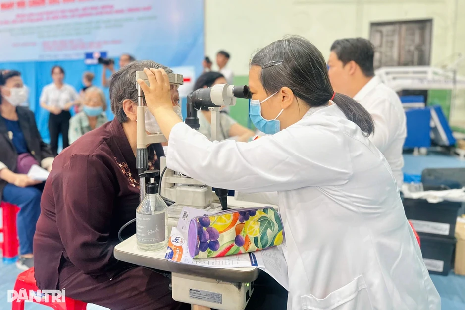 TPHCM tăng tốc khám sức khỏe, gần 2,6 triệu người đã được khám TPHCM tăng tốc khám sức khỏe, gần 2,6 triệu người đã được khám