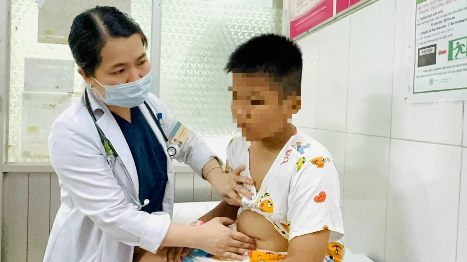 TPHCM: Thông tin mới nhất vụ nghi ngộ độc thực phẩm tại Trường Tiểu học Bình Quới Tây TPHCM: Thông tin mới nhất vụ nghi ngộ độc thực phẩm tại Trường Tiểu học Bình Quới Tây