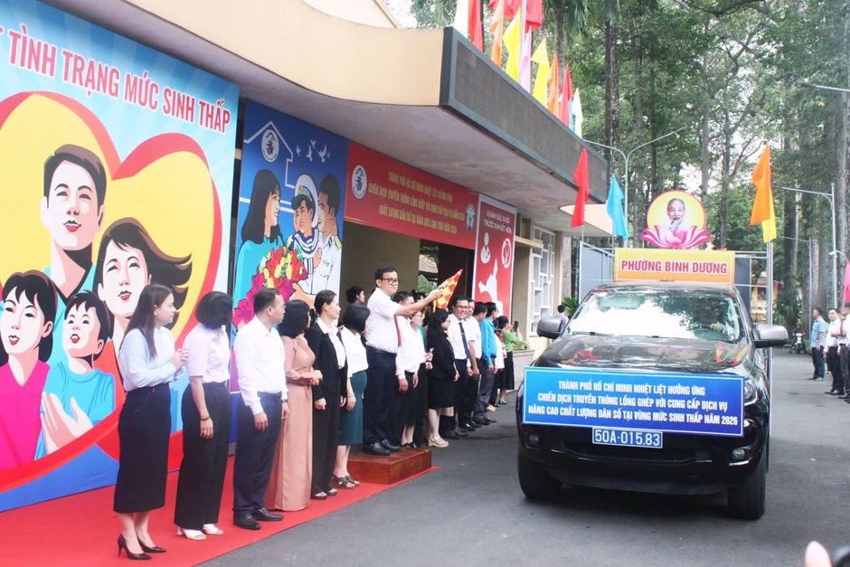 TPHCM tìm lời giải cho mức sinh thấp và già hóa dân số TPHCM tìm lời giải cho mức sinh thấp và già hóa dân số