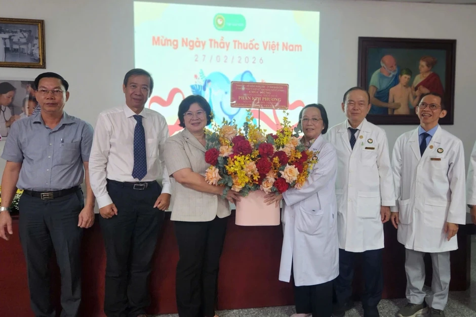 TPHCM tri ân chuyên gia tim mạch đầu ngành Ngày Thầy thuốc Việt Nam TPHCM tri ân chuyên gia tim mạch đầu ngành Ngày Thầy thuốc Việt Nam