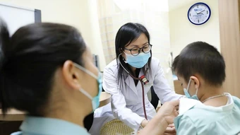 Trẻ ăn dặm thế nào phòng rối loạn tiêu hóa? - Báo TinVina