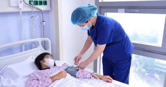 Trẻ đột quỵ, người lớn bàng hoàng