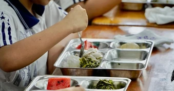 Trẻ nhỏ đối mặt rủi ro cao hơn từ thực phẩm không đảm bảo