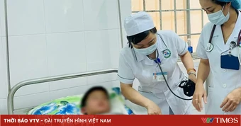 Trẻ sốc sốt xuất huyết nguy kịch sau 5 ngày sốt cao