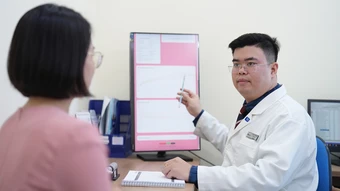 Trẻ thừa cân có cần kiểm tra đường huyết? - Báo TinVina