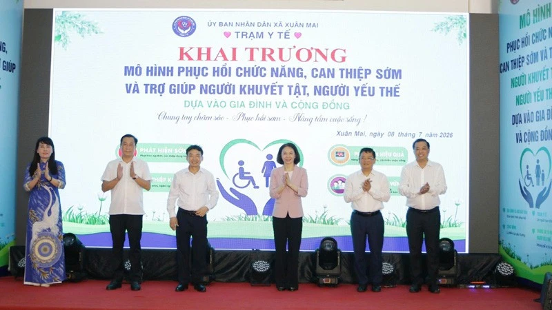 Triển khai thí điểm mô hình cho người khuyết tật, người yếu thế dựa vào gia đình và cộng đồng
