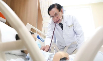 Triệu chứng não mô cầu dễ nhầm cảm cúm - Báo TinVina