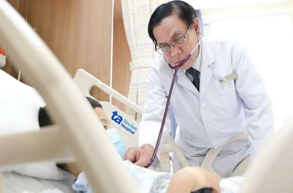 Triệu chứng não mô cầu dễ nhầm cảm cúm - Báo TinVina Triệu chứng não mô cầu dễ nhầm cảm cúm - Báo TinVina