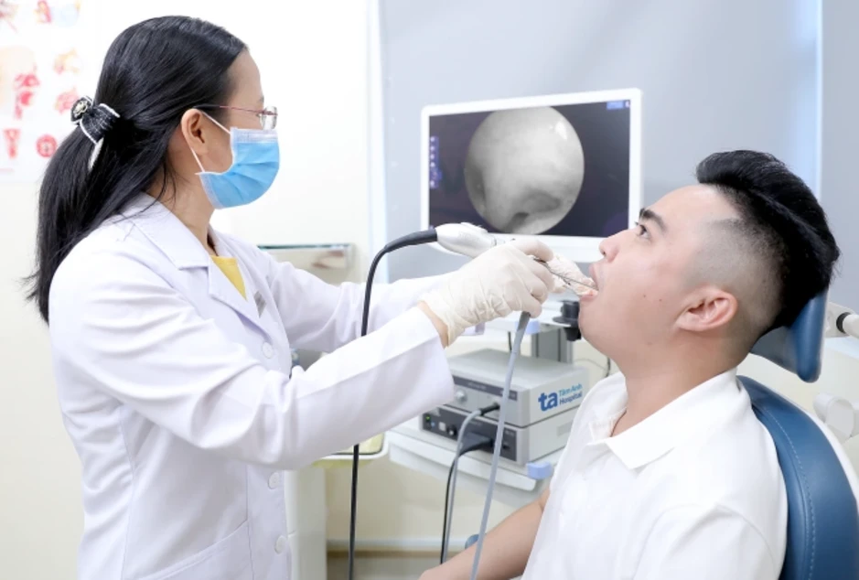 Triệu chứng viêm mũi họng khác não mô cầu thế nào - Báo TinVina Triệu chứng viêm mũi họng khác não mô cầu thế nào - Báo TinVina