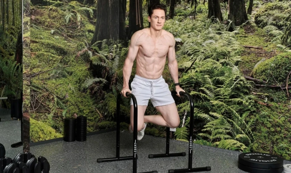 'Triệu phú trường thọ' khuyên 10 lần squat tốt hơn 30 phút đi bộ