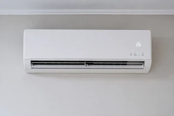 Trời nóng, ở trong phòng điều hòa cả ngày có hại sức khỏe không? - Báo TinVina