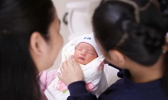 Trữ tế bào gốc con sơ sinh chữa bệnh di truyền - Báo TinVina